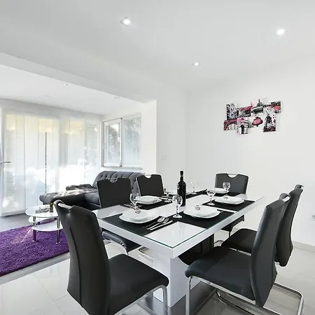 Apartment Kresan *