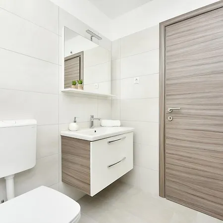 Apartment Kresan Sukosan