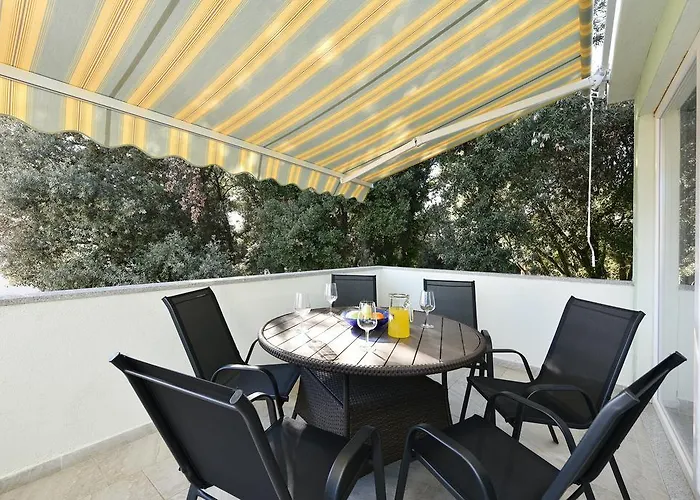 Kresan Apartment Sukošan